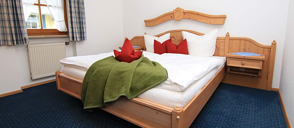 Ferienwohnung-Robert-Koller-02-Schlafzimmer